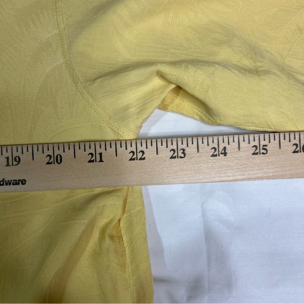Tommy Bahama Silk Shirt Men’s Large Yellow Textured Short Sleeve Camp Casual - Picture 9 of 12